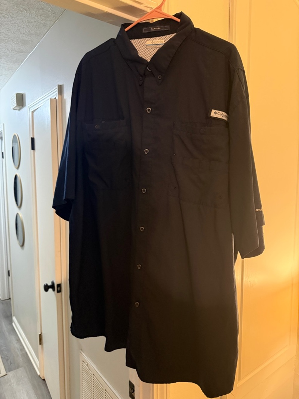 Columbia Black Short Sleeve Fishing Shirt